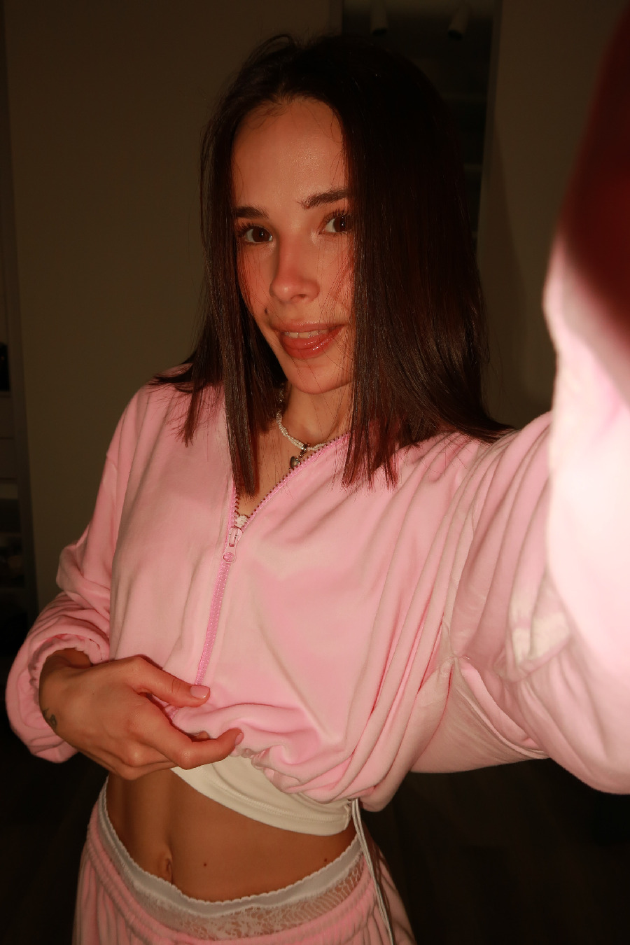 Tina brings the glow — live moments in Stockholm