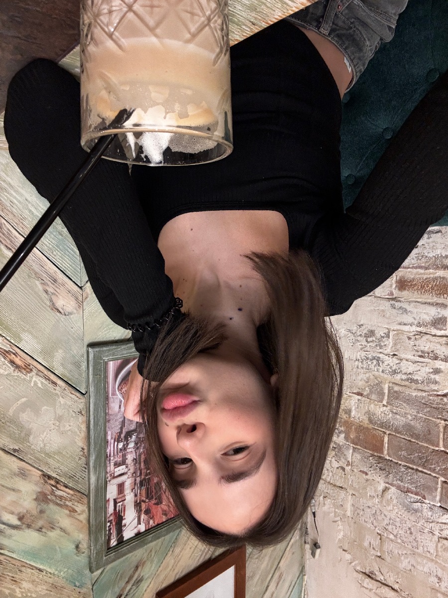 Fresh photos, fresh mood — Tina online in Stockholm